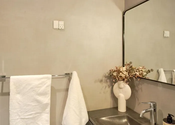 Unique In Great Location Daire